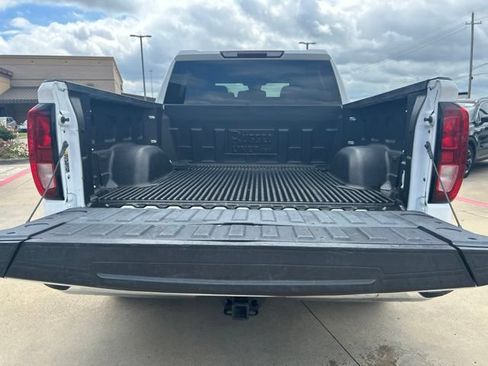 Used 2023 GMC Sierra 1500 SLE AWD/4WD image 12