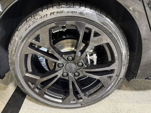 Used 2023 Audi Q7 3.0T Premium AWD/4WD image 14