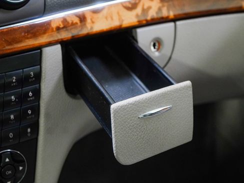 Used 2003 Mercedes-Benz E 320 Sedan image 31
