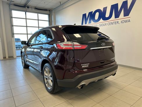 Used 2019 Ford Edge Titanium w/ Cold Weather Package image 6