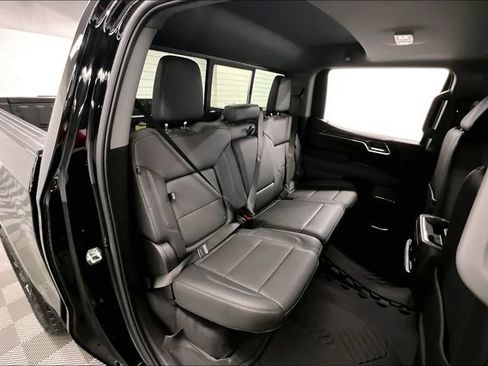 Used 2026 Chevrolet Silverado 1500 LT Trail Boss w/ LT Trail Boss Premium Package AWD/4WD image 26