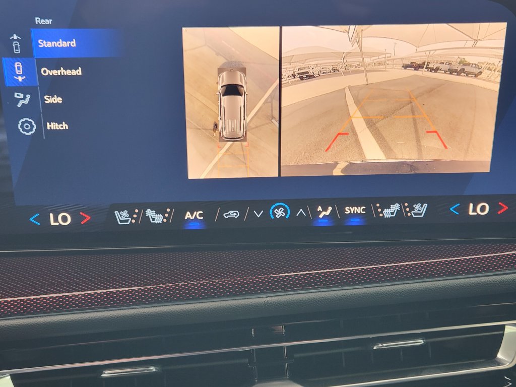 New 2027 Chevrolet Traverse RS FWD image 13