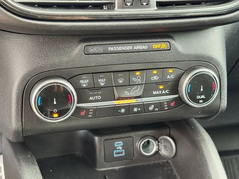 Used 2023 Ford Escape ST-Line Select AWD/4WD image 16