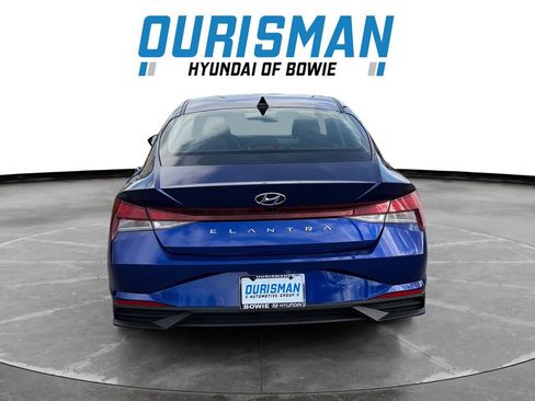 Certified 2023 Hyundai Elantra SEL w/ Preferred Accessory Package image 5