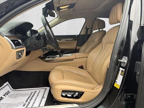 Used 2018 BMW 740e xDrive image 10