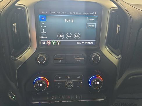 Used 2021 Chevrolet Silverado 1500 LT Trail Boss w/ LPO, Dark Essentials Package AWD/4WD image 18