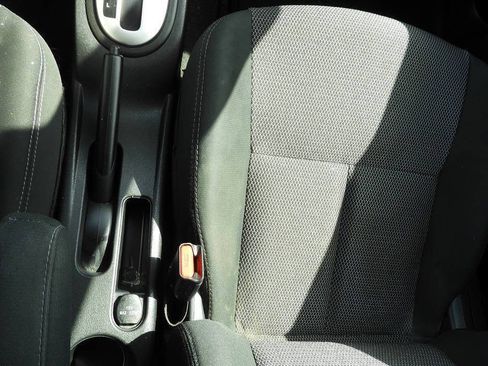 Used 2019 Nissan Versa SV FWD image 35