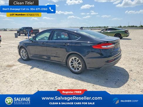 Used 2019 Ford Fusion SE FWD image 3