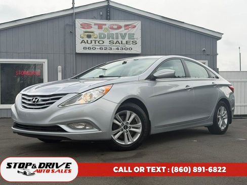 Used 2013 Hyundai Sonata GLS w/ Popular Equipment Pkg FWD image 1