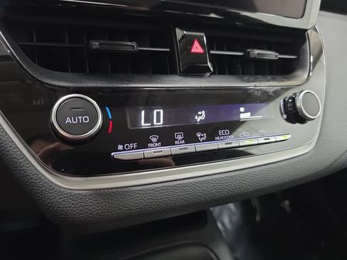 Certified 2025 Toyota Corolla LE FWD image 19