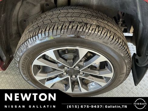 Used 2022 Jeep Grand Cherokee L Overland w/ Advanced Protech Group III AWD/4WD image 97