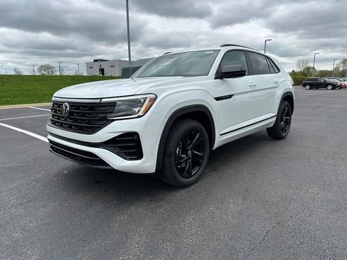 New 2026 Volkswagen Atlas Cross Sport SEL R-Line AWD/4WD image 3