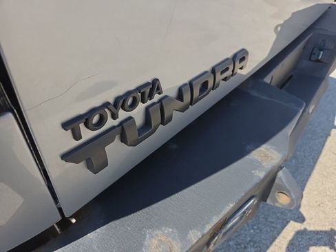 Used 2013 Toyota Tundra 4x4 CrewMax w/ SR5 Pkg image 12