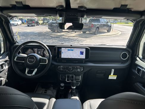 New 2025 Jeep Wrangler Sahara image 31