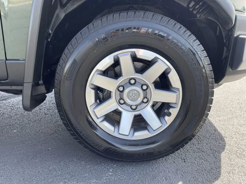 Used 2014 Toyota FJ Cruiser 2WD w/ Convenience Package image 16