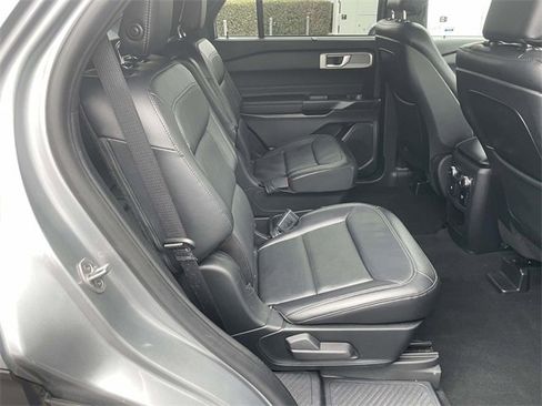 Used 2020 Ford Explorer Limited image 26