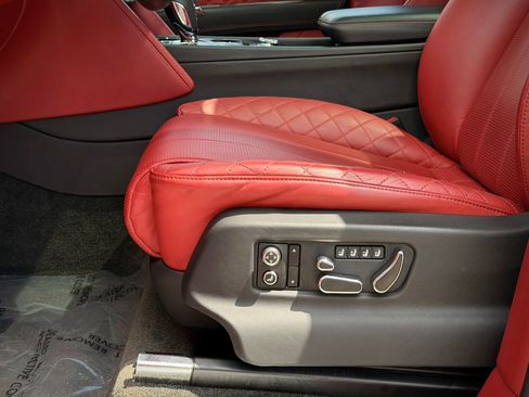 Used 2019 Bentley Bentayga AWD/4WD image 20