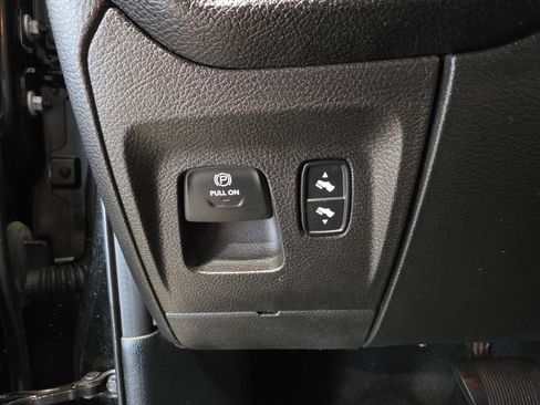 Used 2021 RAM 1500 Big Horn AWD/4WD image 17
