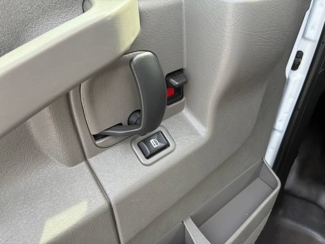 Used 2025 GMC Savana 2500 w/ Driver Convenience Package RWD image 17