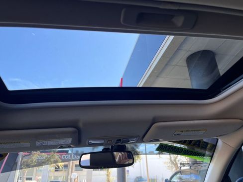 Used 2019 Mitsubishi Outlander SEL image 25