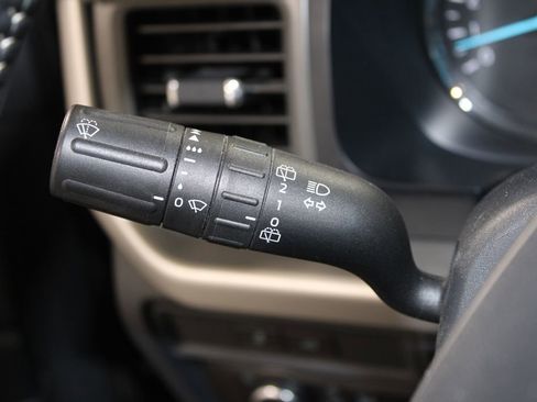 Used 2023 Ford Expedition XLT image 41