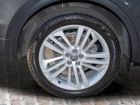 Used 2018 Audi Q5 2.0T Premium Plus w/ Premium Plus Package image 42