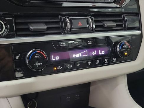 Certified 2022 Nissan Pathfinder SV w/ SV Premium Package image 30