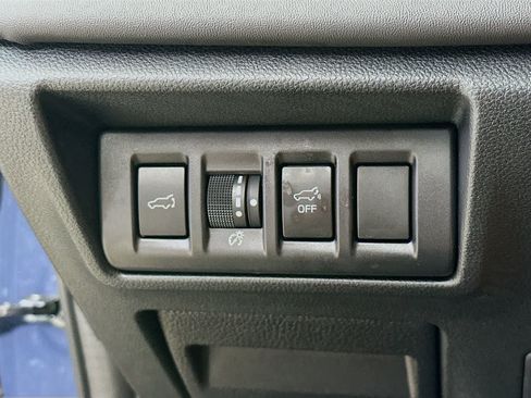 Used 2025 Subaru Outback Onyx Edition AWD/4WD image 26