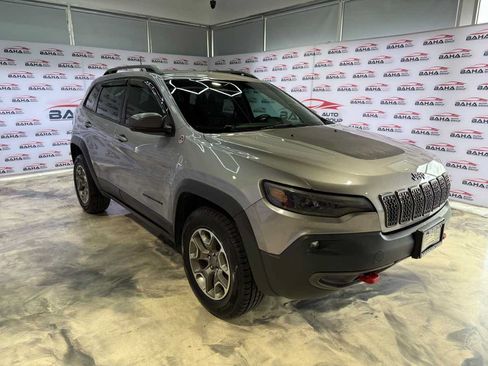 Used 2020 Jeep Cherokee Trailhawk AWD/4WD image 5