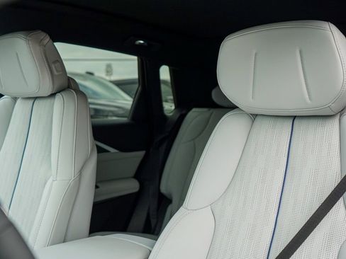 New 2026 Cadillac Lyriq Luxury w/ LPO, Floor Liner Package AWD/4WD image 11