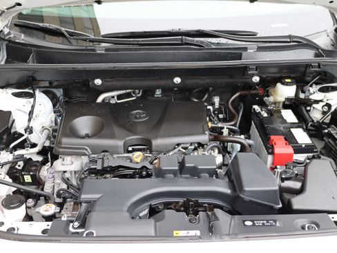 Used 2025 Toyota RAV4 XLE w/ Weather Package AWD/4WD image 12