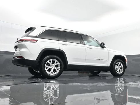 Used 2023 Jeep Grand Cherokee Limited AWD/4WD image 26