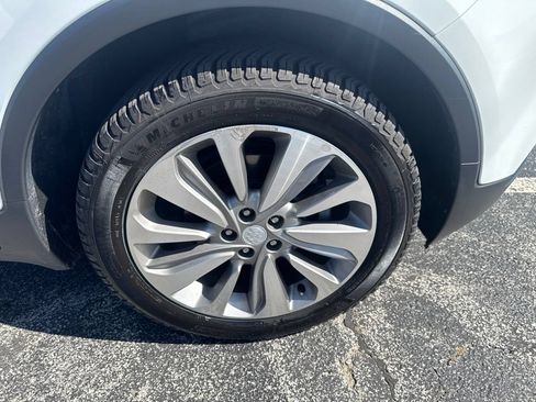 Used 2020 Buick Encore Preferred FWD image 35