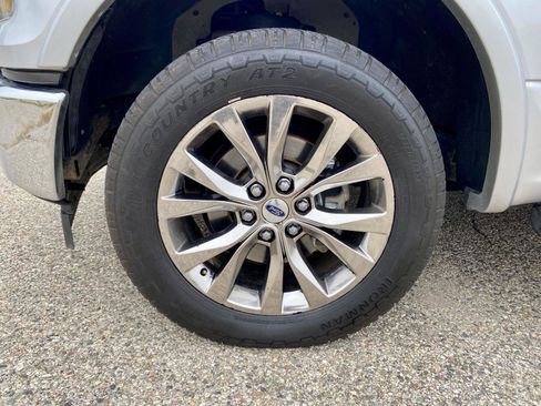 Used 2017 Ford F150 Lariat image 37