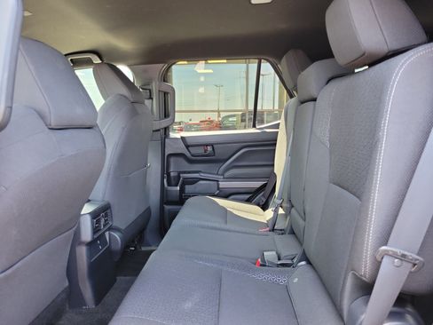 Used 2025 Toyota 4Runner SR5 AWD/4WD image 11