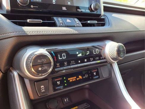 Used 2019 Toyota RAV4 Limited w/ Advanced Technology Package AWD/4WD image 19