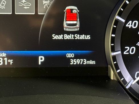 Used 2023 Toyota Highlander LE image 31