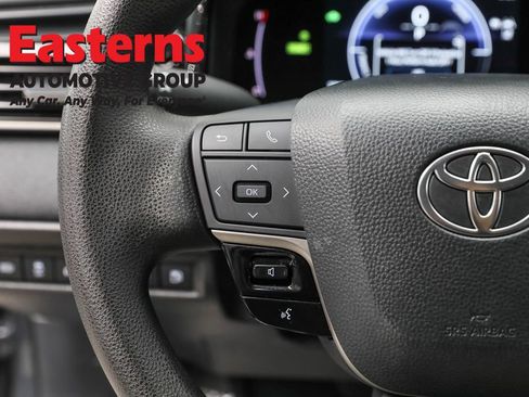 Used 2025 Toyota Camry LE FWD image 15