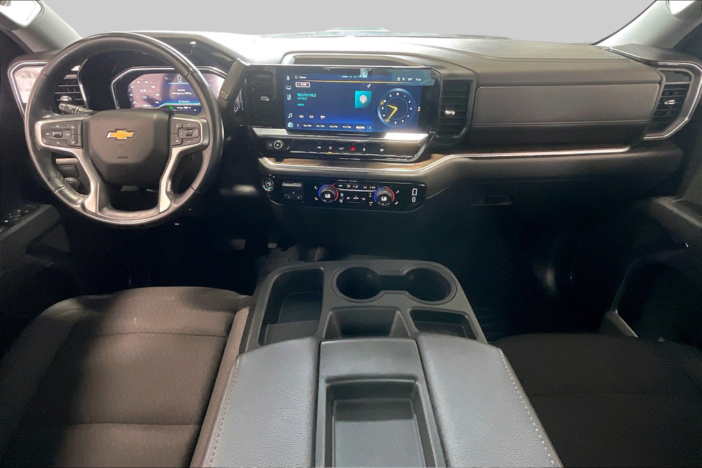 Used 2025 Chevrolet Silverado 1500 LT RWD image 6