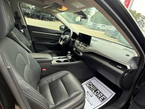 Used 2023 Nissan Altima 2.5 SL FWD image 16