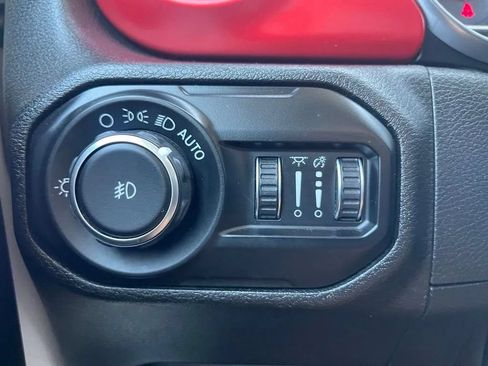 Used 2020 Jeep Wrangler Unlimited Rubicon AWD/4WD image 33
