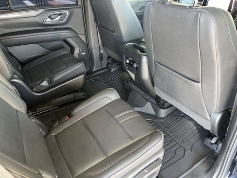 Used 2022 Chevrolet Tahoe RST w/ Luxury Package AWD/4WD image 27