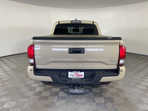 Used 2019 Toyota Tacoma TRD Off-Road image 16