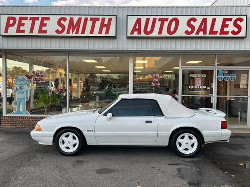 Used 1993 Ford Mustang LX RWD image 2