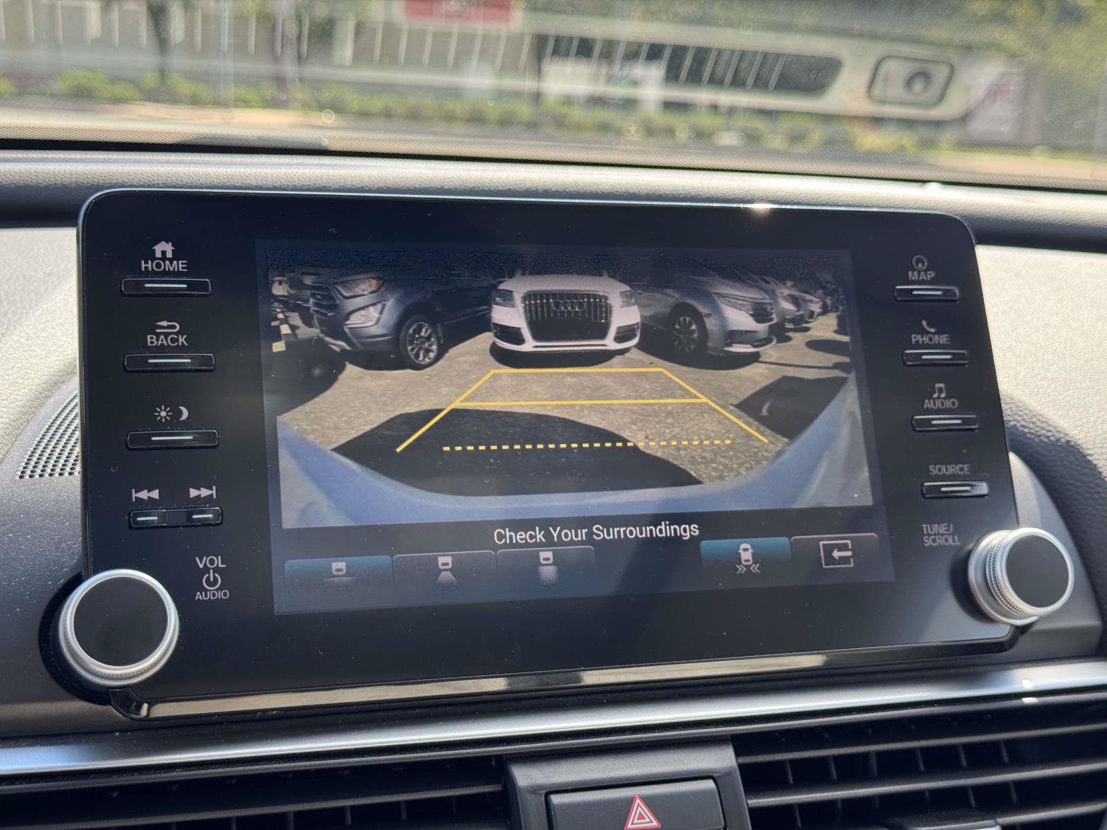 Used 2018 Honda Accord Touring image 25