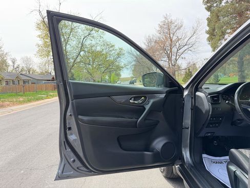 Used 2020 Nissan Rogue S w/ Special Edition Package image 10