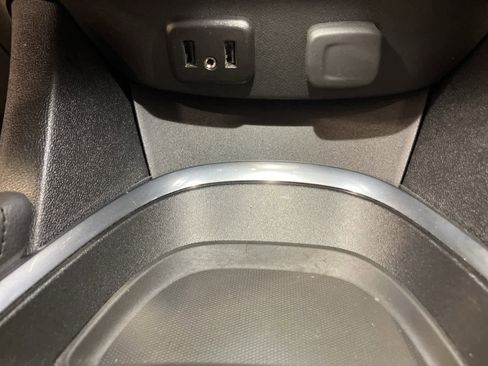 Used 2018 Chevrolet Malibu LT image 17