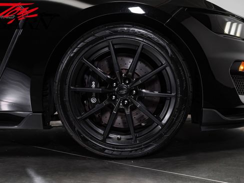 Used 2016 Ford Mustang Shelby GT350 w/ Technology Package RWD image 14