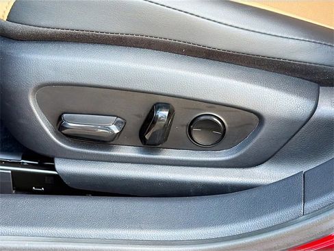 Used 2025 Lexus ES 350 w/ Premium Package image 24