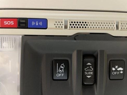 Used 2021 Subaru Forester Touring image 12